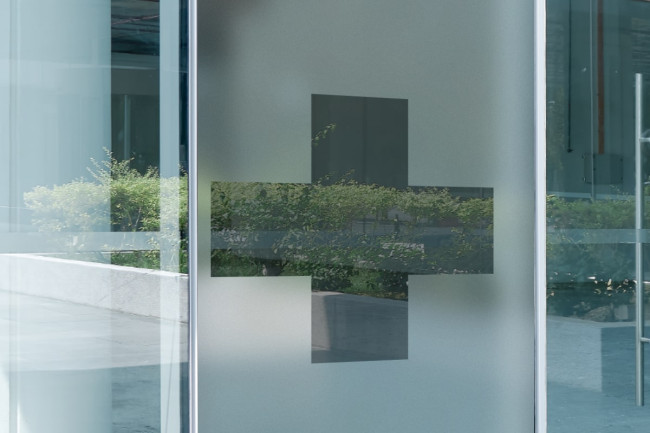 Cross Pharmacy 3 Privacy Film para cristales.