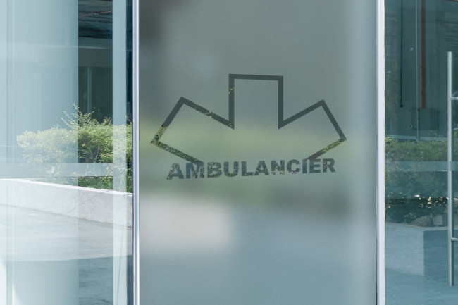 Logotipo del conductor de la ambulancia 3 Privacidad Lámina para ventanas