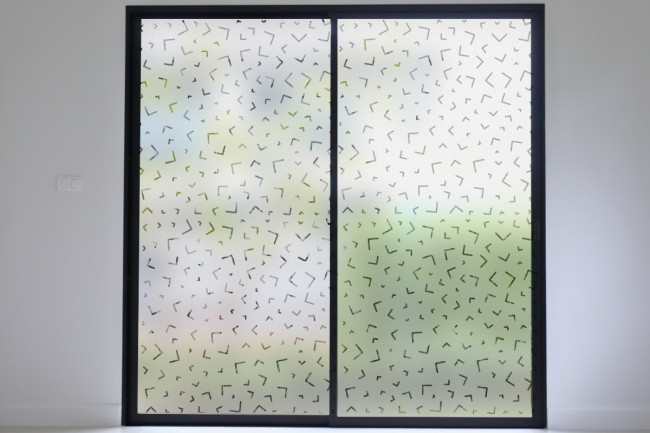 Patrón ZigZag Pop. Película para ventanas de privacidad.