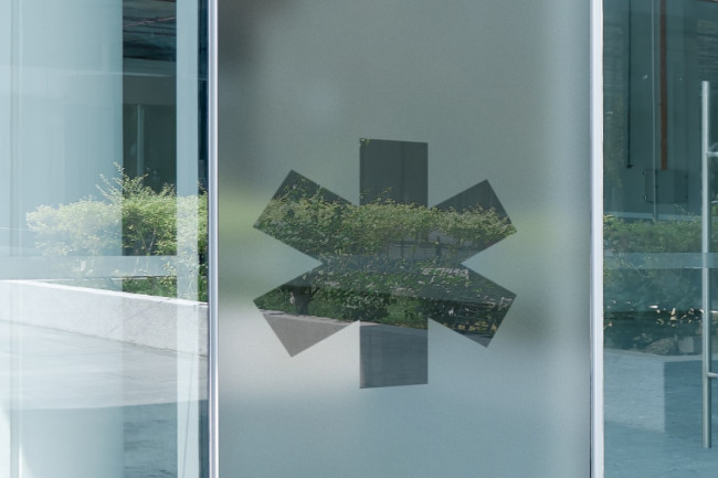 Logotipo del conductor de la ambulancia 2 Privacidad Lámina para ventanas