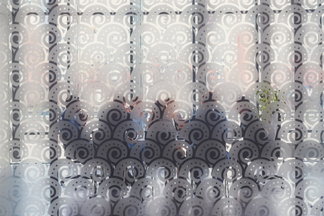 Patrón de ondas tumultuosas. Película para ventanas de privacidad 2.